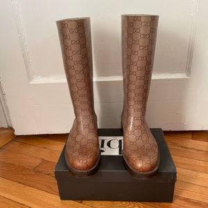 GUCCI GG Logo Rubber Rain Boots - Size 8